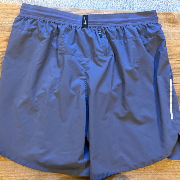 Nike X Peloton Dri-FIT Running Shorts - Picture 8 of 8